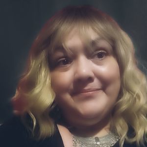 Meet your Posher, Gabriela